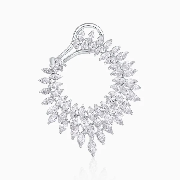 round leaf Earrings in white gold